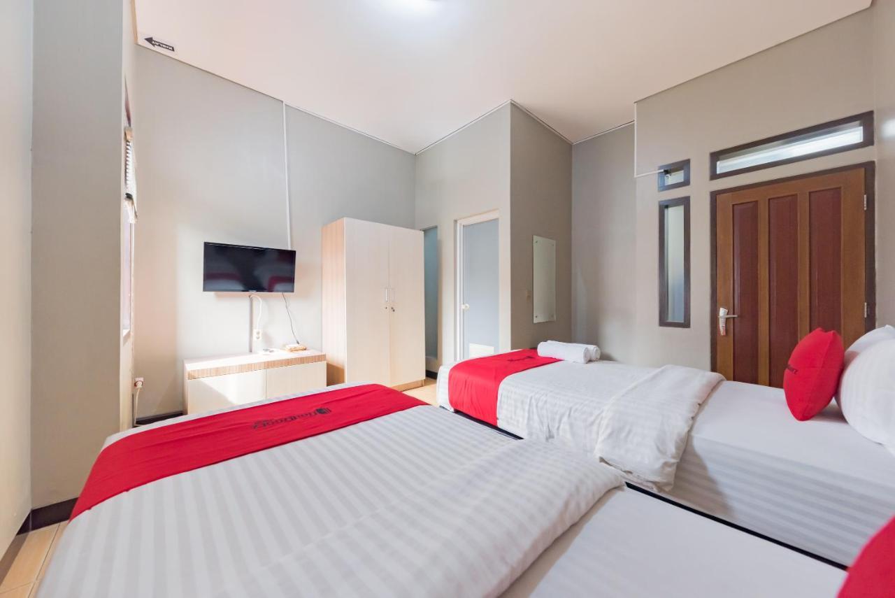 Reddoorz Syariah Near Politeknik Negeri Bandung Campus Hotel Cimahi Exterior foto